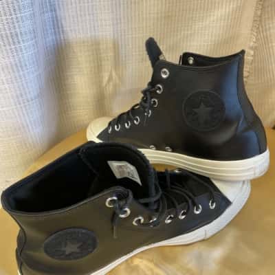 Converse Mens  Size 11 