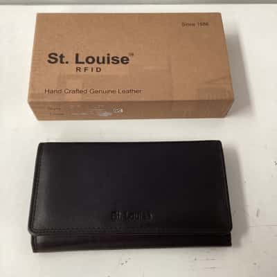  Womens Wallet Black  leather with RFID blocking 