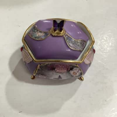 Enchanted Wings Music box -serial no: 71403