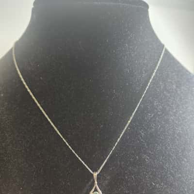 Ladies 925 Stamped Pendant w/ Complimentary Chain