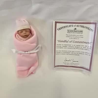 The Ashton Drake Gallery - Handful of Innocence Minature Baby with Cert of Authenticity