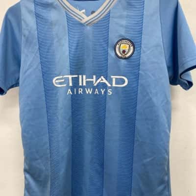 Manchester City Kids  Size 28 Sport Top Blue / White 