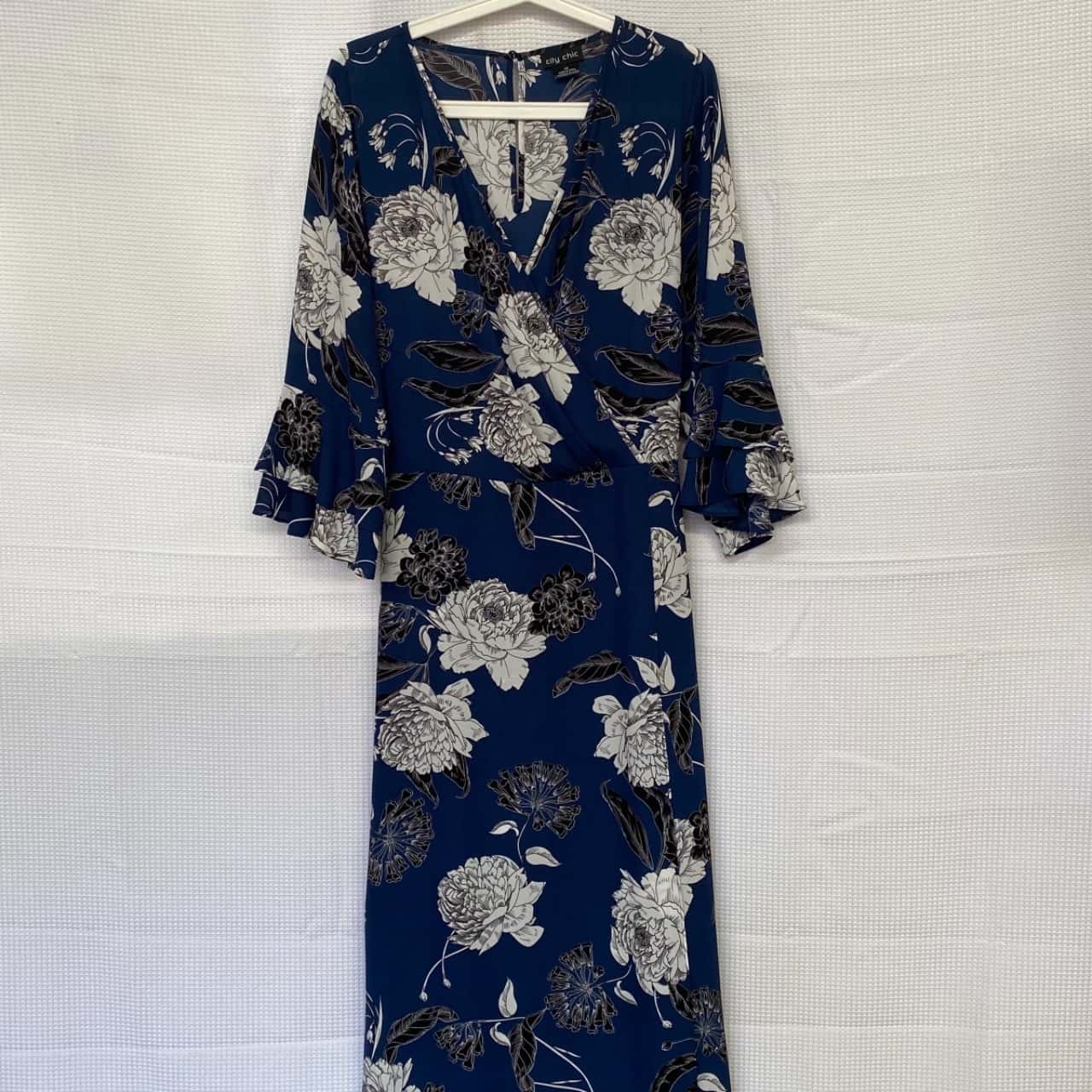 city chic blue floral dress Verlaine Blue Floral Maxi Dress - US 18 main image 1