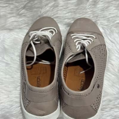 Diana Ferrari Womens  Size 39 Grey Sneakers 