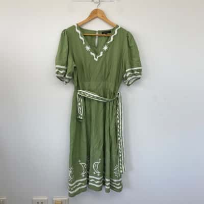 Caroline Morgan Green Short SLeeve Belted Midi Dress  Size 10