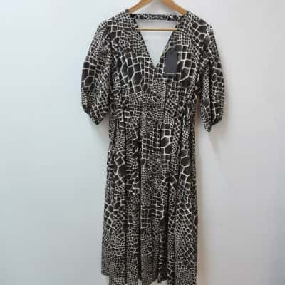 Country Road size 10 brown white Drawstring Waist snake print dress