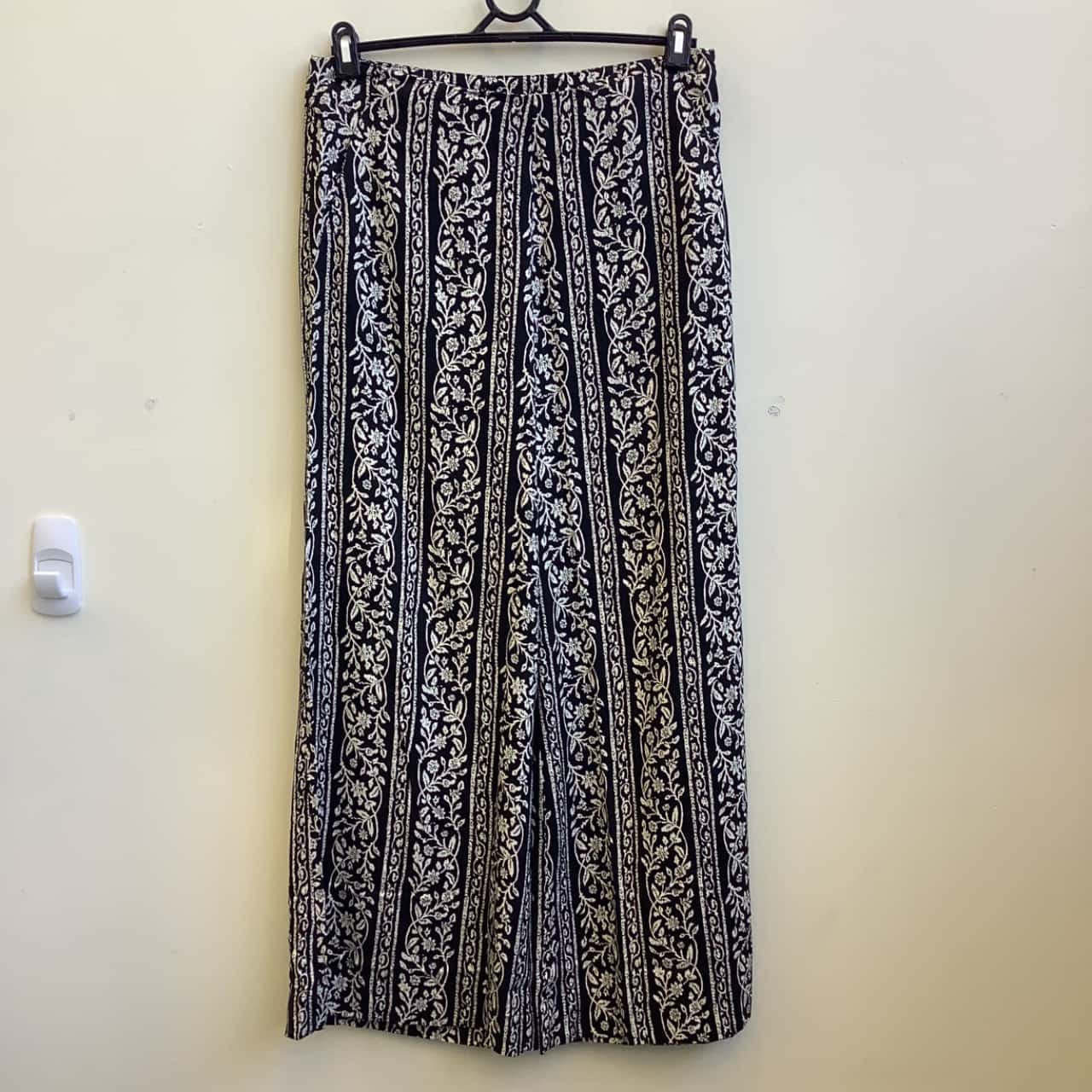Fitch Womens Size 8 Wide Leg 