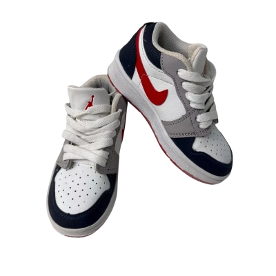 Nike Jordan Kids Trainers size 27 