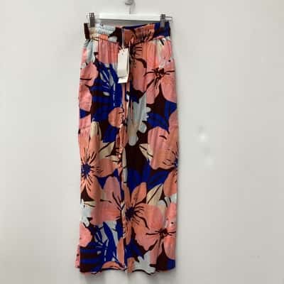 NEW - Mister Zimi  Womens Amelia Pants in Blue Hawaiian Floral  Size 8 Blue / Orange / Pattern 