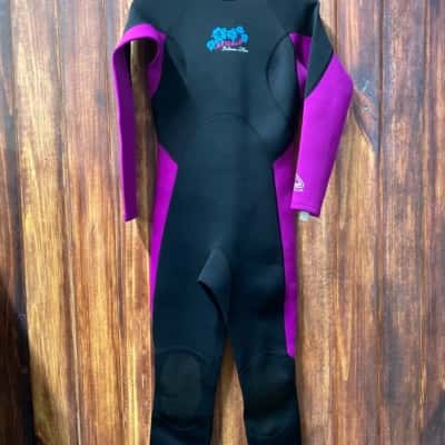 Adrenaline   Size 16 Black  / Purple wetsuit new 