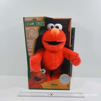 PreOwned As New Elmo Classic Plush Toy Re-Softables 