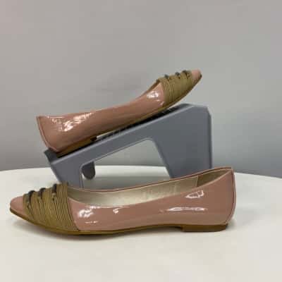 Witchery Womens  Size 6 / 6.5 Flats Dusty Pink  Oatent Leather