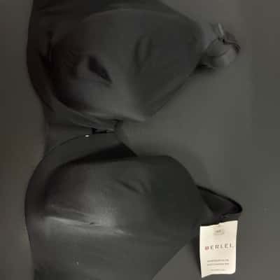 Berlei  Size 16 E full coverage Bra Black  new 