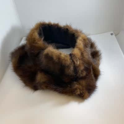  Womens  Size 0 Scarf Brown 