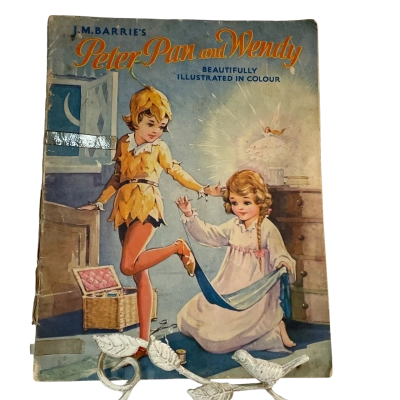 J. M. BARRIE’S “Peter Pan and Wendy”. (1945). Booklet 