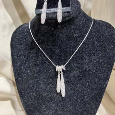 Crystal  Womens Stud Earrings / Necklace / Pendant Silver 