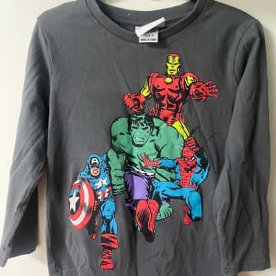 Marvel Kid's Size 5 Long-sleaved Shirt