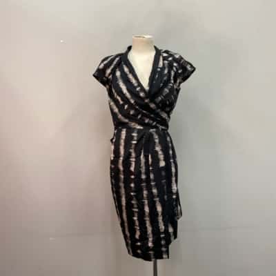 David Lawrence Womens  Size 10 Wrap Dress Beige / Black  / Pattern 