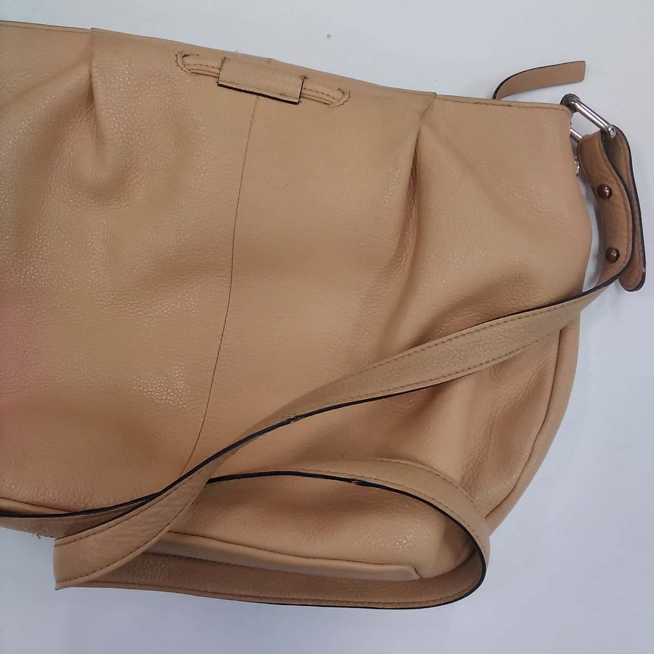 SPORTSCRAFT Beige Leather 504337 Cross Body Bag (460)(s)