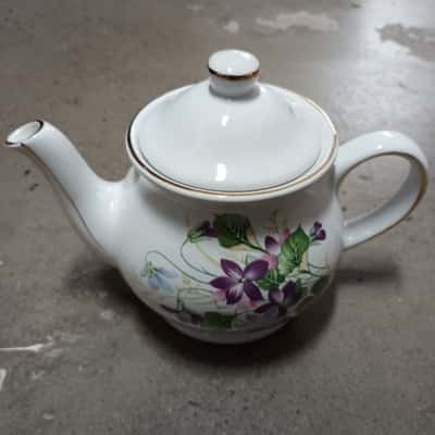 Vintage Sadler Pansy Pattern Teapot