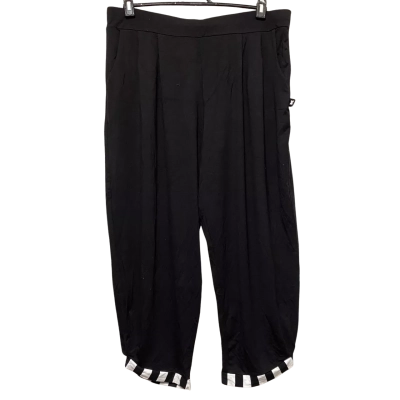 Taking Shape Womens  Size 18 Black Wild At Heart Pants