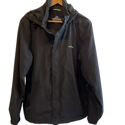 “Kathmandu” light weight Mens hooded Jacket-  Size XL Black  