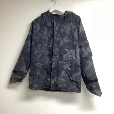  Mens  Size L Black  / Grey six L