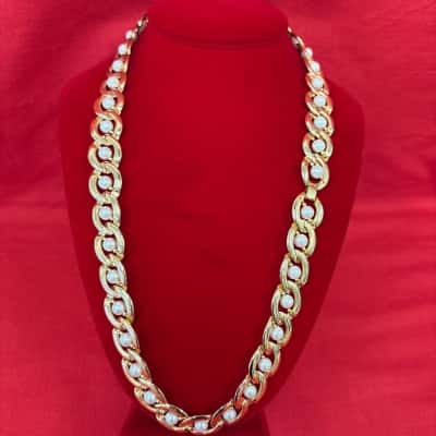  Women's Vintage Napier-style Necklace featuring a Thick Gold Tone Curb Chain Accented with Faux Pearls
