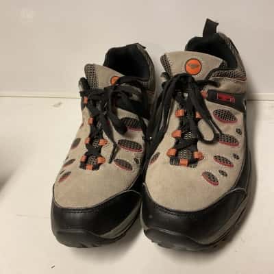 Asics Mens  Size 11.5 Sneakers Black  / Grey 