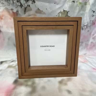 COUNTRY ROAD Set of 3 Photo Frames.