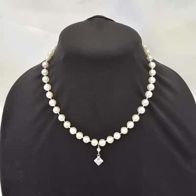 Womens Pearl and Diamante Necklace (Retro Costume)