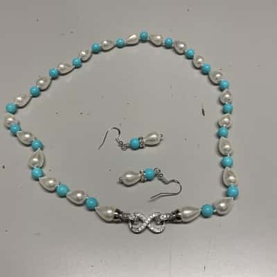  Womens Necklace and earring set