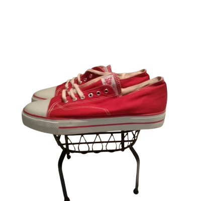  Mens Size 11 Sneakers/Deck Shoes Red 
