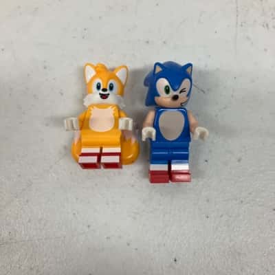 LEGO Sonic The Hedgehog + Tails Mini Figures
