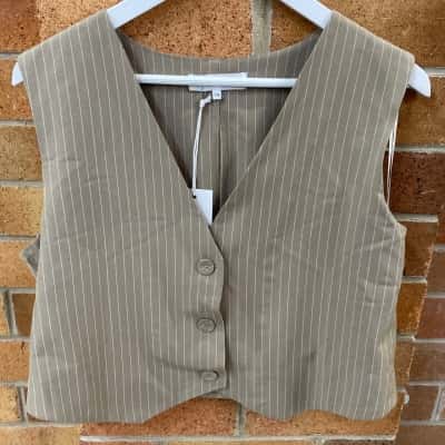 White Closet Womens  Size 14 Beige / Striped / White 