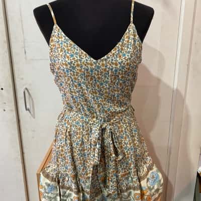 Temt Womens Size 10 Playsuit Beige / Floral 