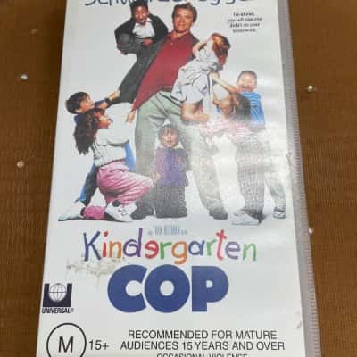 Kindergarten Cop VHS