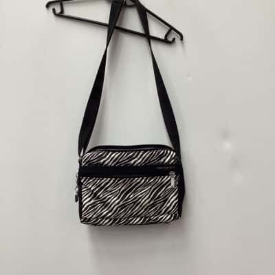Hedgren Womens Cross Body Bag Black  / White 