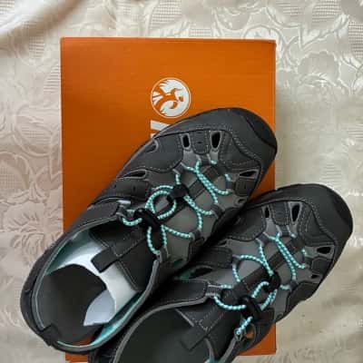 Northside Burke II Women’s Comfortable Closed Toe Outdoor Sandals