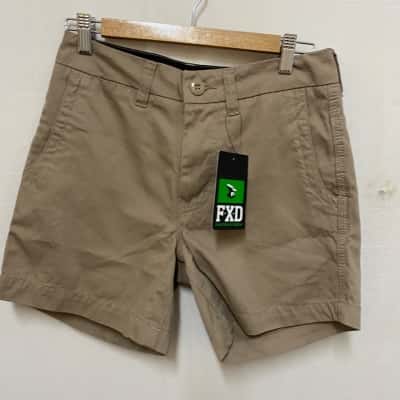 NWT  Mens  Size 28 Beige shorts 