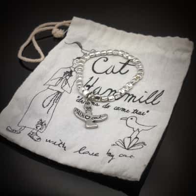 Excellent Condition In Original Cat Hammill Bag Elasticated Silver Bead Bracelet With Peace Dove Drop 