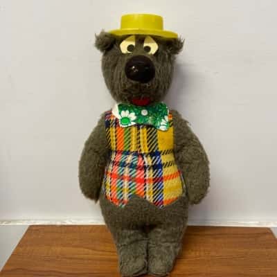 Vintage 1965 Humphrey B Bear plush toy