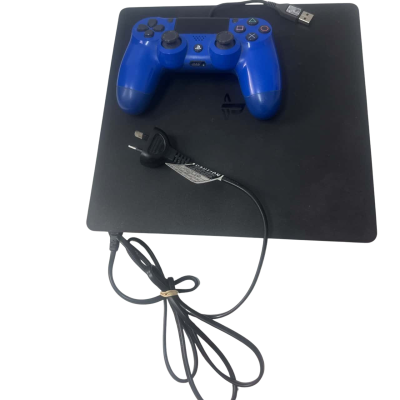 PS4 with blue controller working 