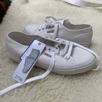 Superga Womens  Size 40 White 