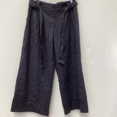 Viktoria & Woods Womens  Size 10 Grey with a White fleck 