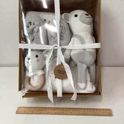 Baby gift Set Grey / Pink  / White 