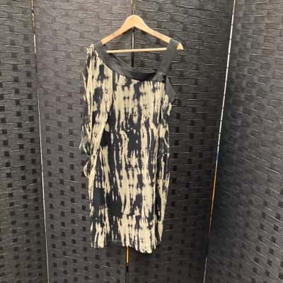  Womens F&I Collection Size 18 Off The Shoulder Dress Beige / Black  