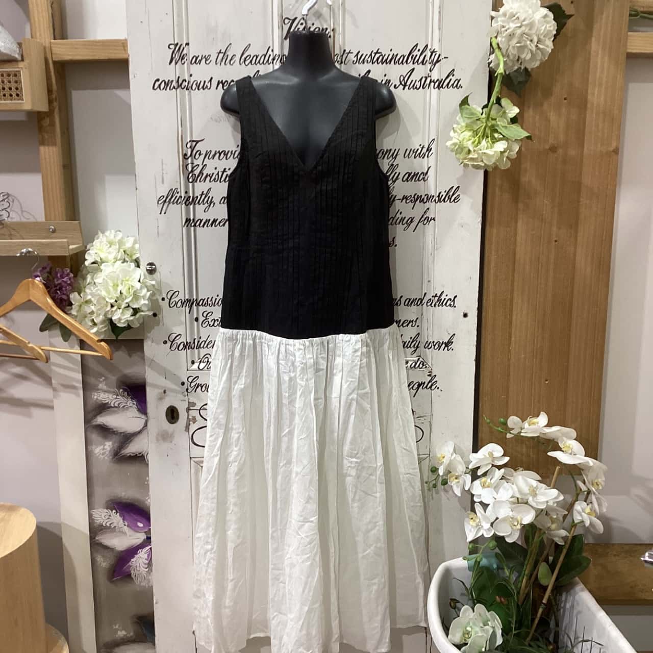 dissh black and white dress DISSH Black & White Knit Size Medium Long Dress