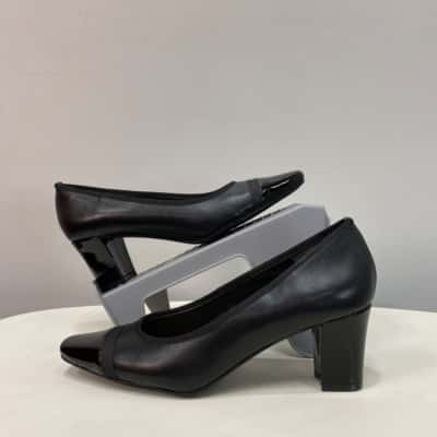 Easy Steps Womens  Leather Size 7 Heels Black  