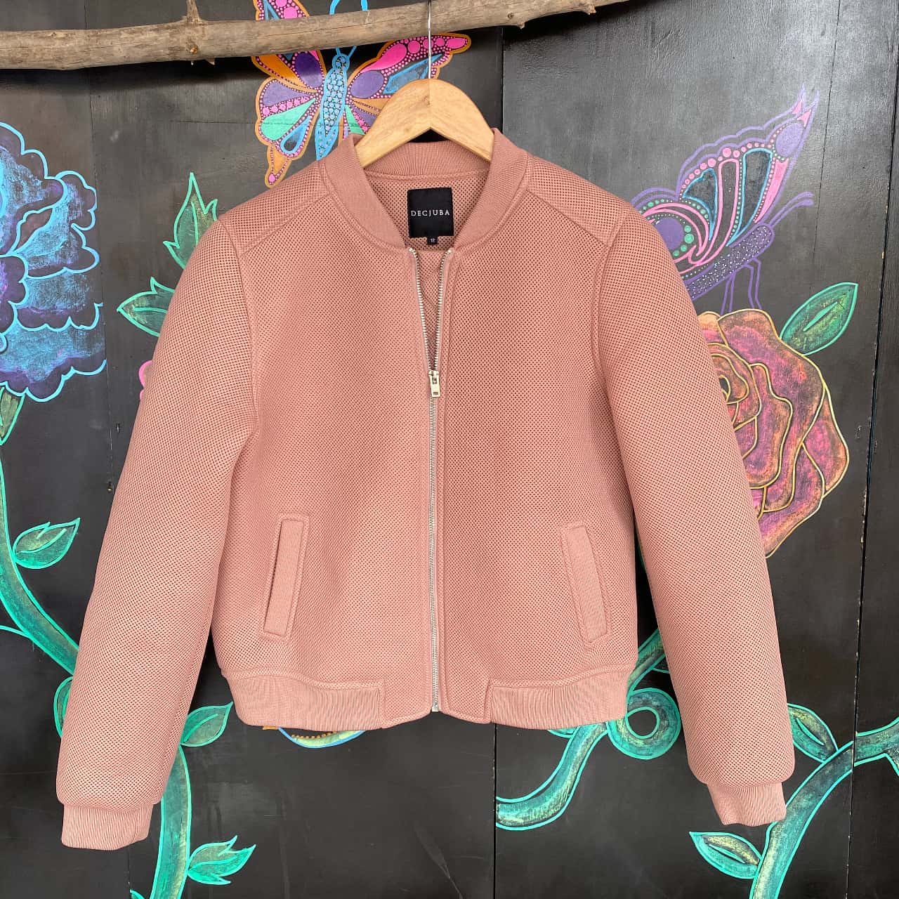 decjuba pink jacket